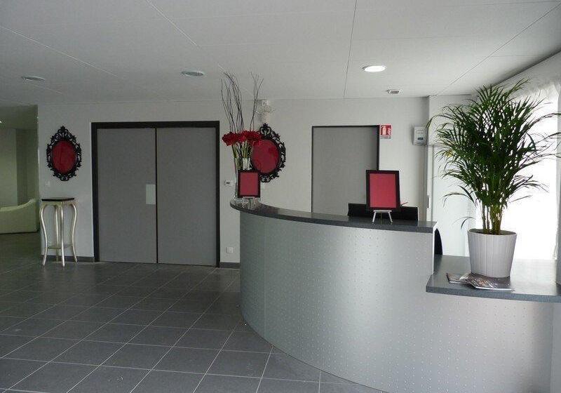 هتل Adonis La Baule