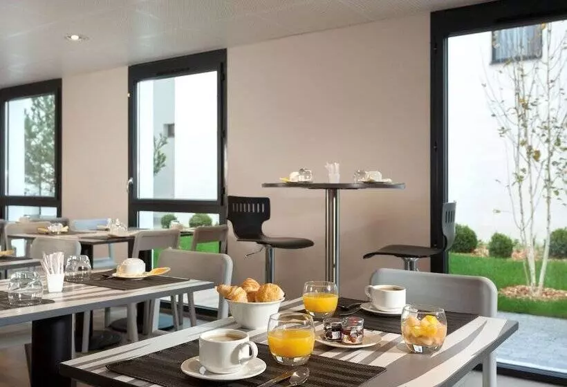 Aparthotel Adagio Lyon Patio Confluence