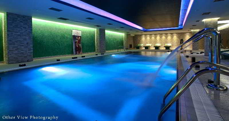 Отель Arty Grand