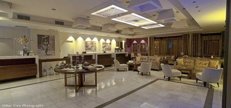 Отель Arty Grand