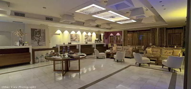 ホテル Arty Grand