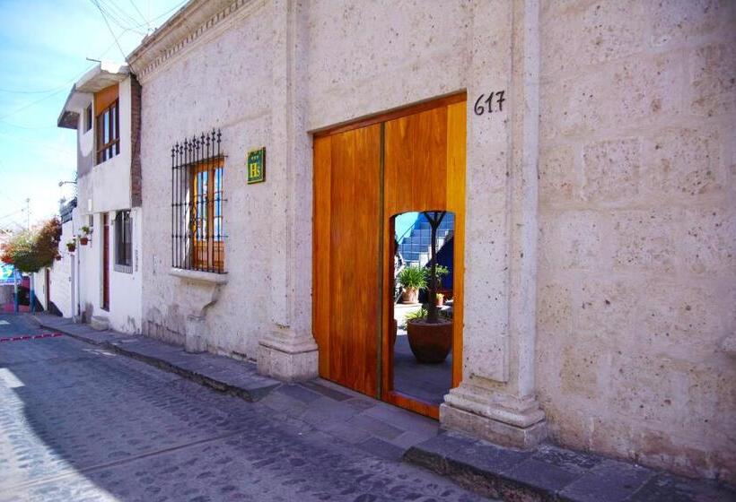 هتل Azul Colonial