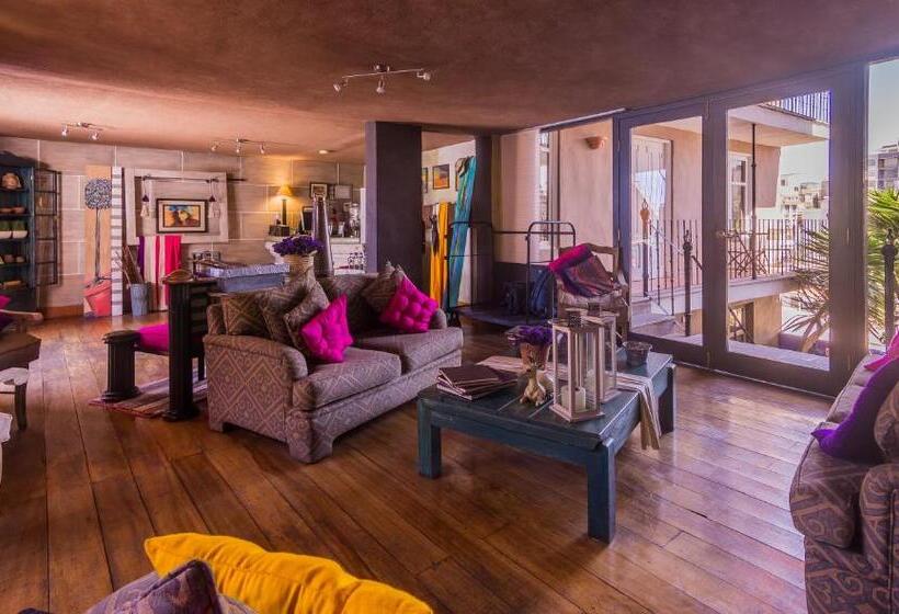 هتل Azul Colonial