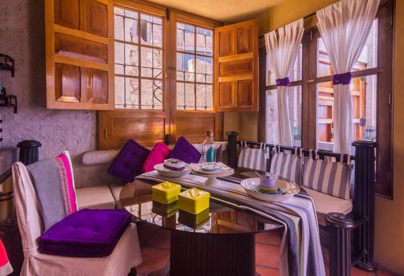 هتل Azul Colonial