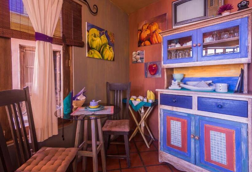 هتل Azul Colonial