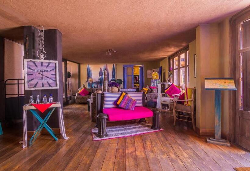 هتل Azul Colonial