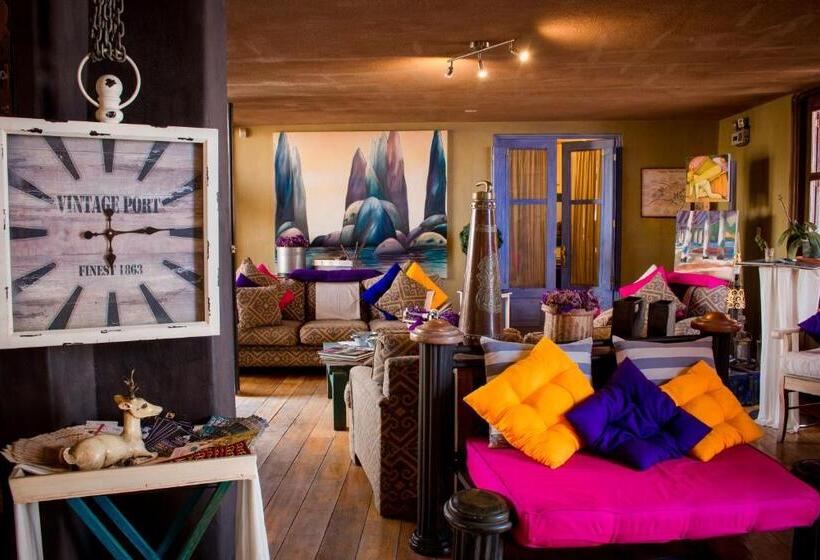 هتل Azul Colonial