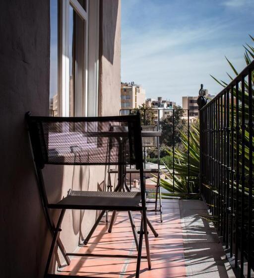 هتل Azul Colonial