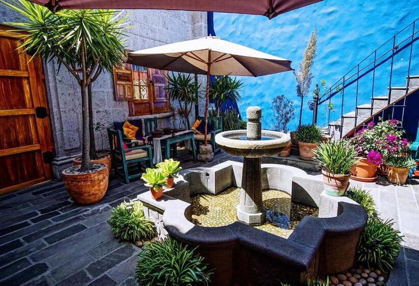 هتل Azul Colonial