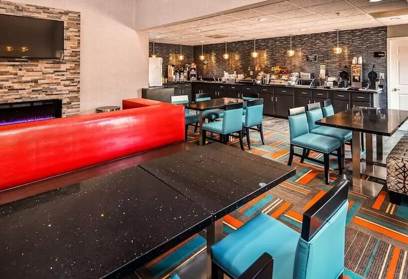 ホテル Best Western Bradbury Inn & Suites