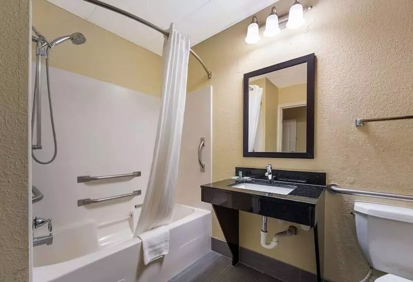 ホテル Best Western Bradbury Inn & Suites