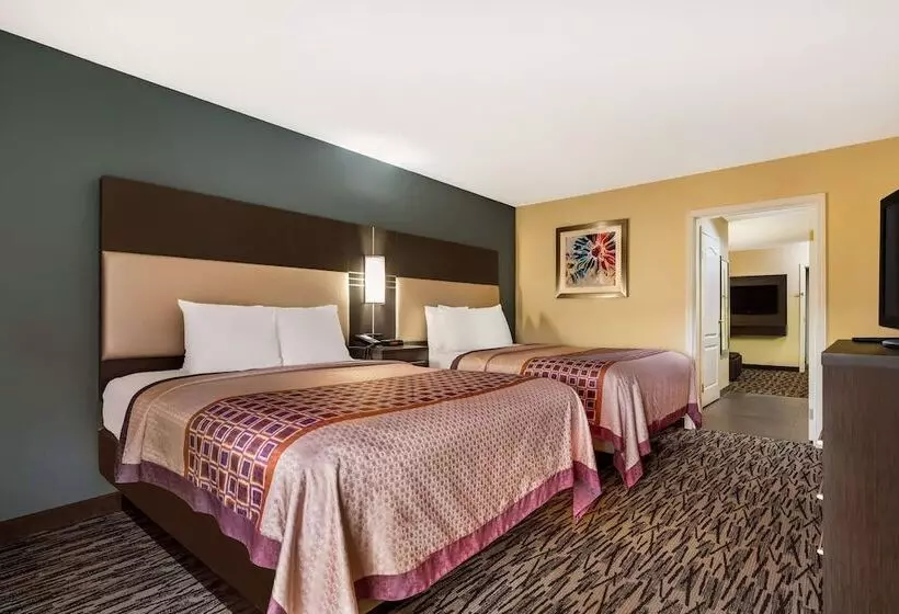 ホテル Best Western Bradbury Inn & Suites