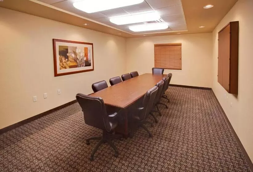 فندق Candlewood Suites Bellevue By Ihg