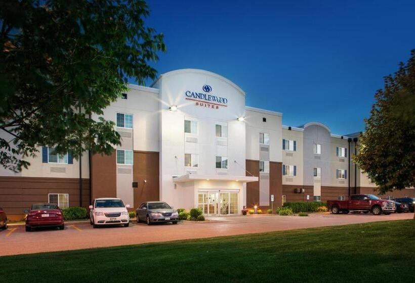 Отель Candlewood Suites Bellevue By Ihg