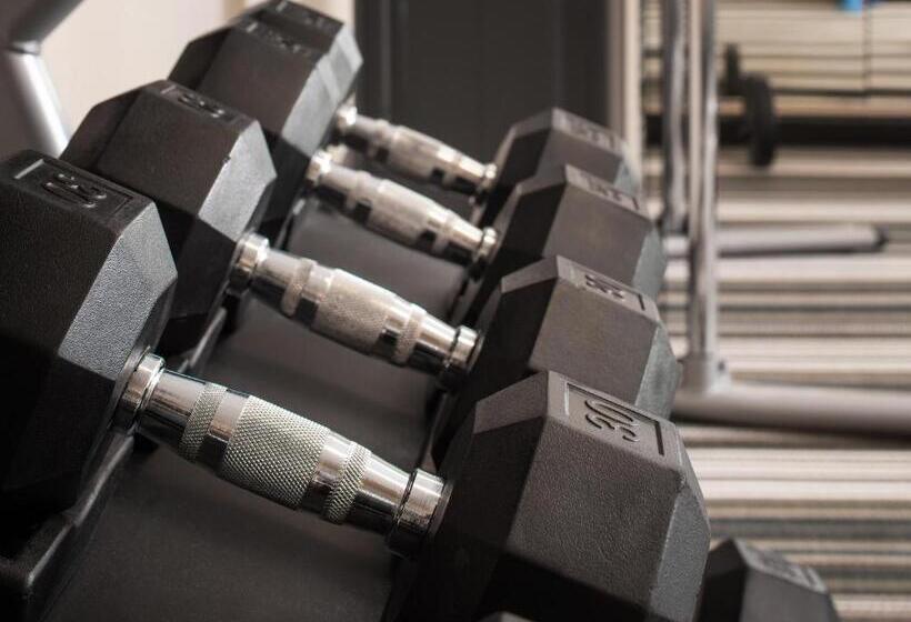 Отель Candlewood Suites Bellevue By Ihg