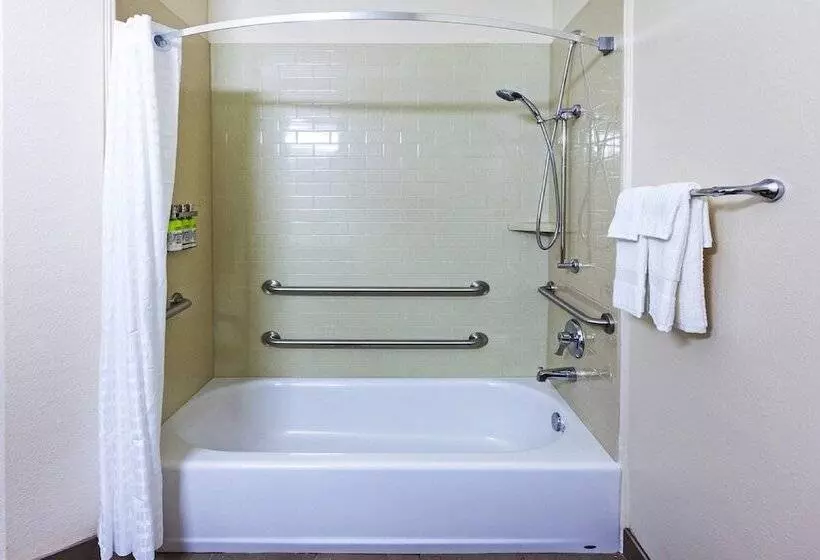 هتل Candlewood Suites Midland, An Ihg