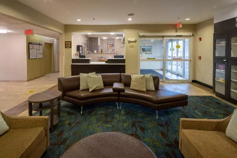 Hotelli Candlewood Suites Windsor Locks, An Ihg