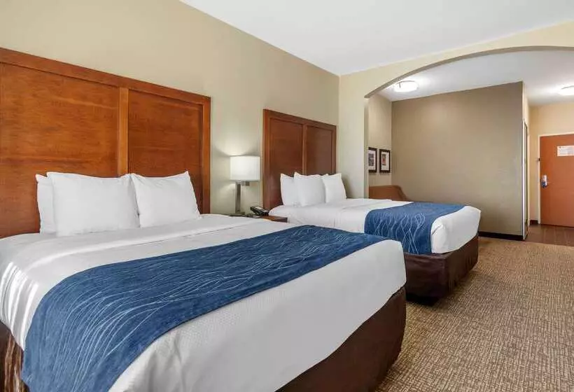 Отель Comfort Inn & Suites Glenpool