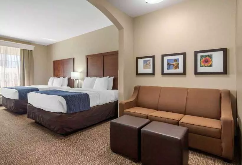 Отель Comfort Inn & Suites Glenpool