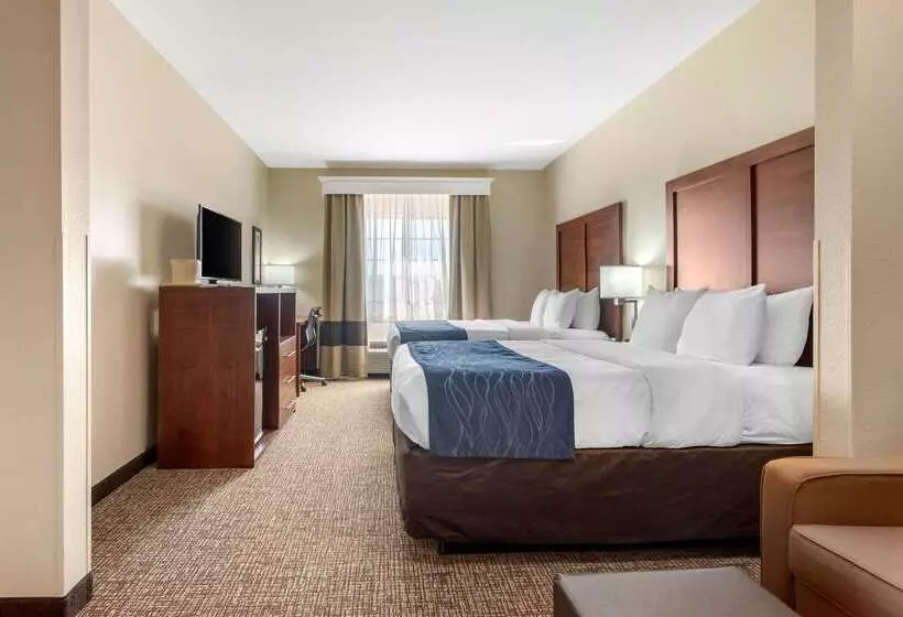 Отель Comfort Inn & Suites Glenpool