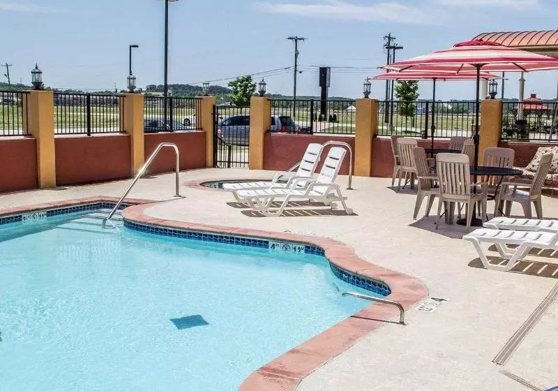 Отель Comfort Inn & Suites Glenpool