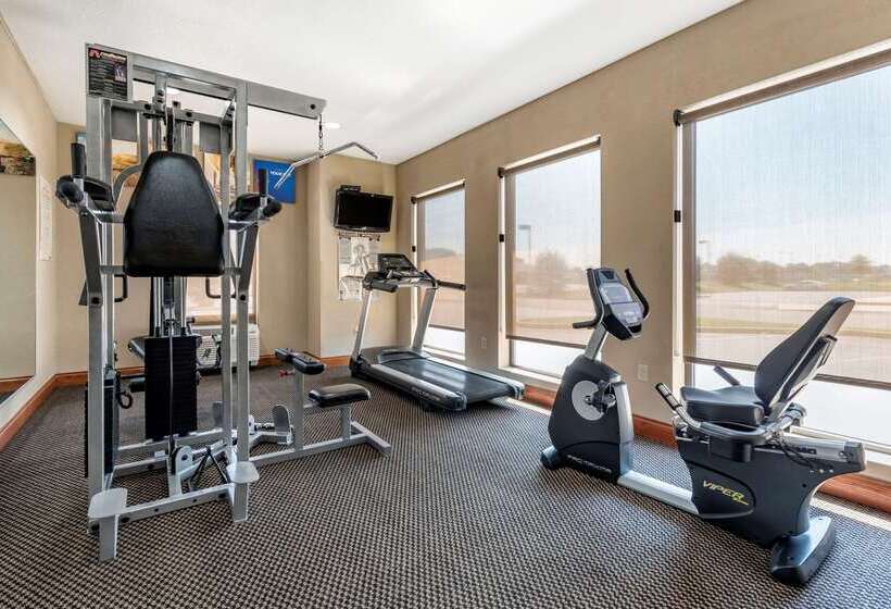 호텔 Comfort Inn & Suites