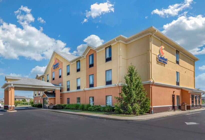 호텔 Comfort Inn & Suites