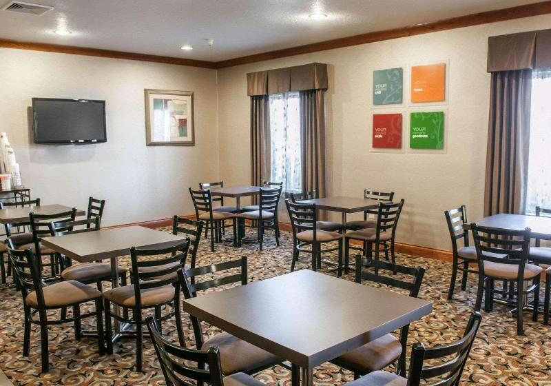 호텔 Comfort Inn & Suites