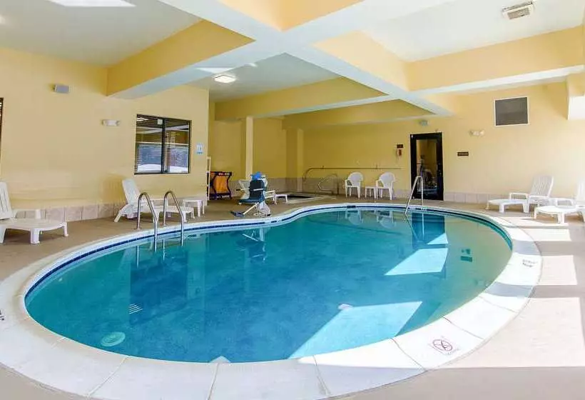 호텔 Comfort Suites Wytheville