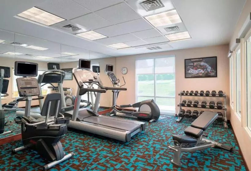 Hotelli Fairfield Inn & Suites By Marriott State College