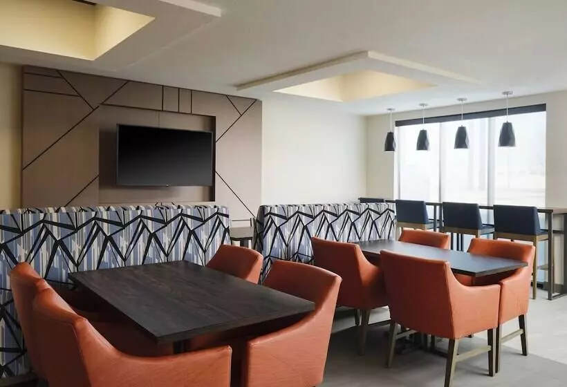 ホテル Holiday Inn Express Peru Lasalle Area, An Ihg