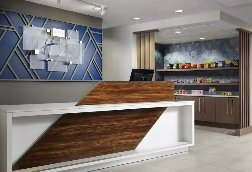 ホテル Holiday Inn Express Peru Lasalle Area, An Ihg