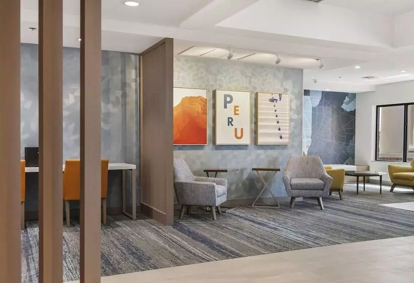 ホテル Holiday Inn Express Peru Lasalle Area, An Ihg