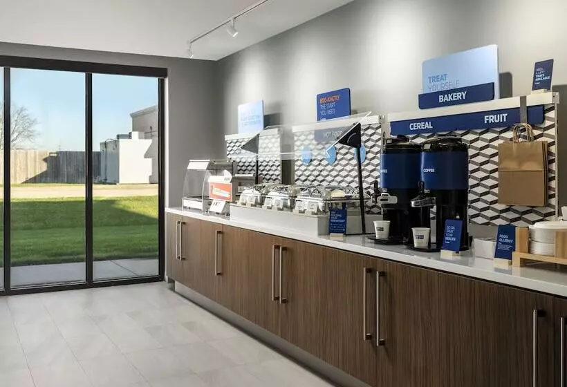 ホテル Holiday Inn Express Peru Lasalle Area, An Ihg