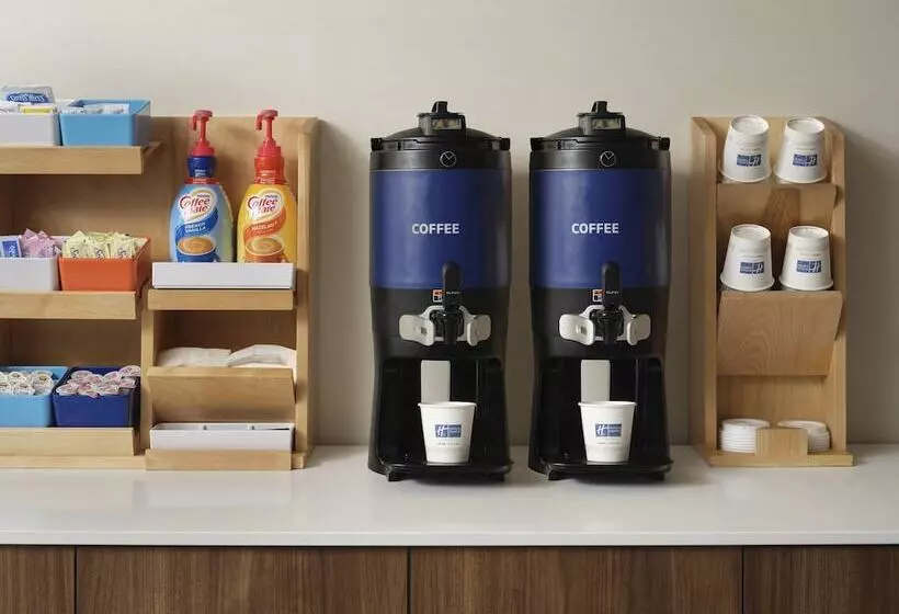 ホテル Holiday Inn Express Peru Lasalle Area, An Ihg