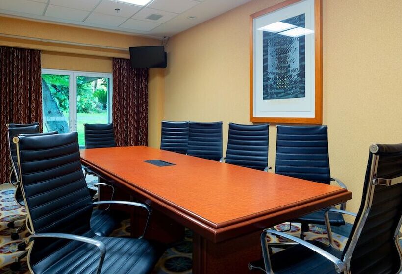 בית מלון כפרי Holiday Inn Express & Suites Cuernavaca, An Ihg