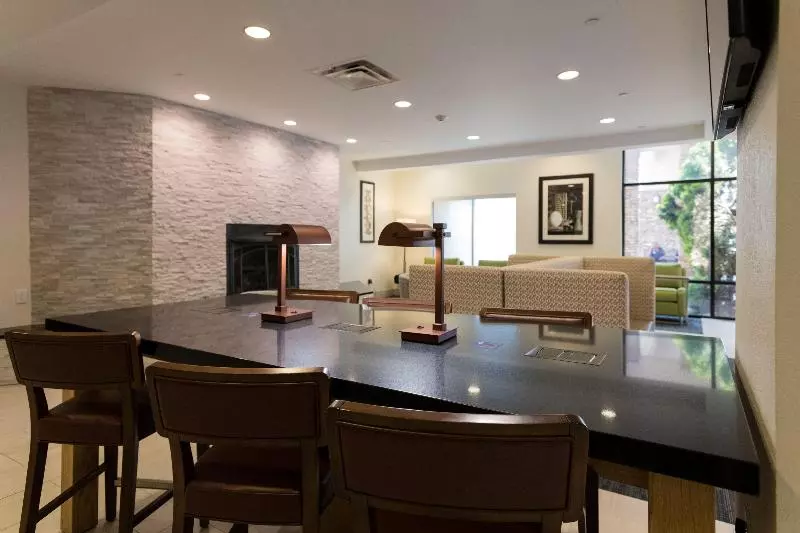 酒店 Holiday Inn Express & Suites Lexington North West The Vineyard, An Ihg