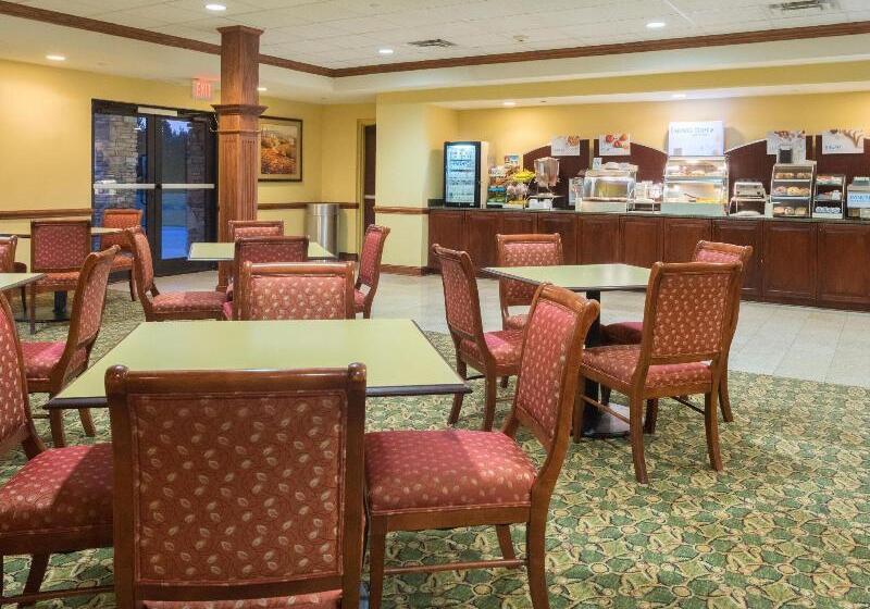 ホテル Holiday Inn Express & Suites Lexington North West The Vineyard, An Ihg