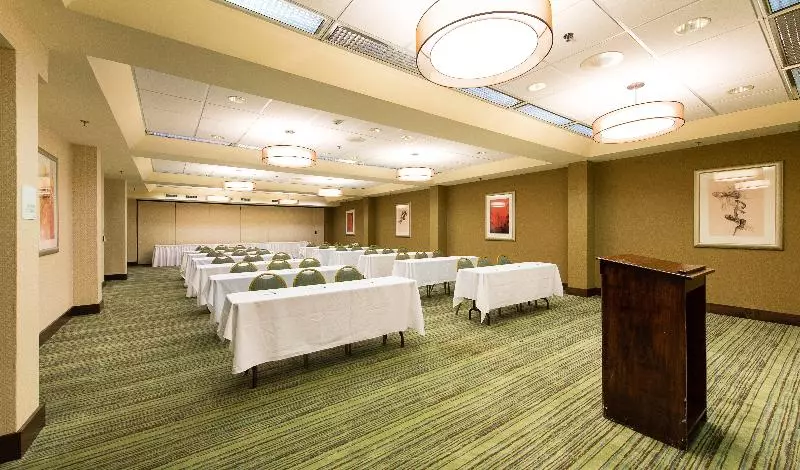 ホテル Doubletree By Hilton Wilmington, Nc