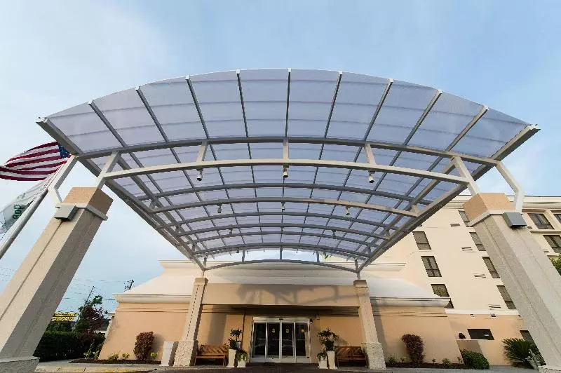 ホテル Doubletree By Hilton Wilmington, Nc