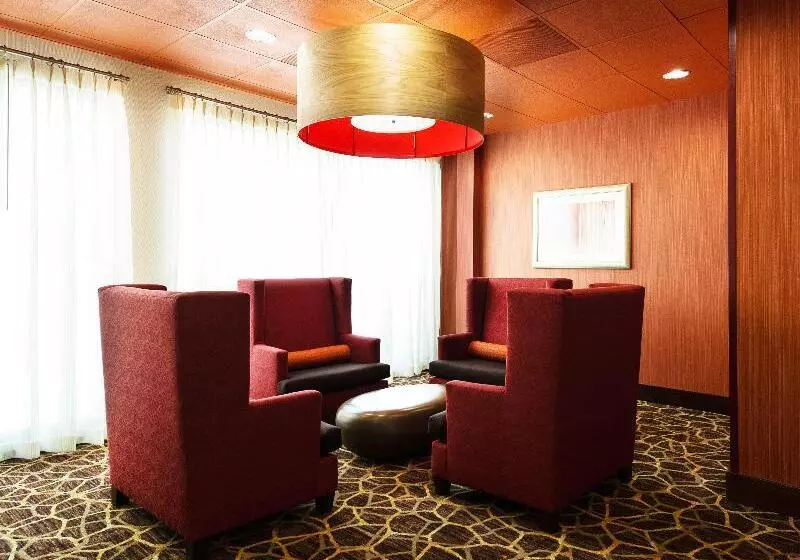 ホテル Doubletree By Hilton Wilmington, Nc