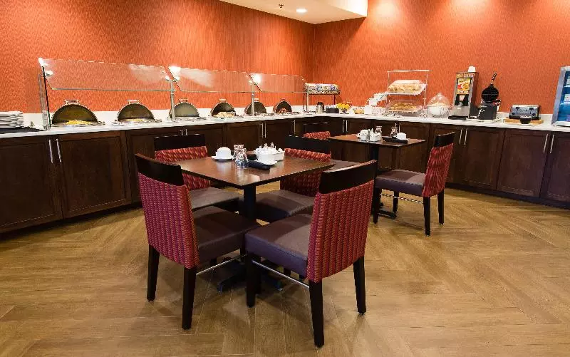 ホテル Doubletree By Hilton Wilmington, Nc