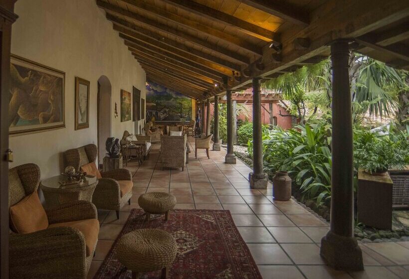 Отель Los Almendros De San Lorenzo