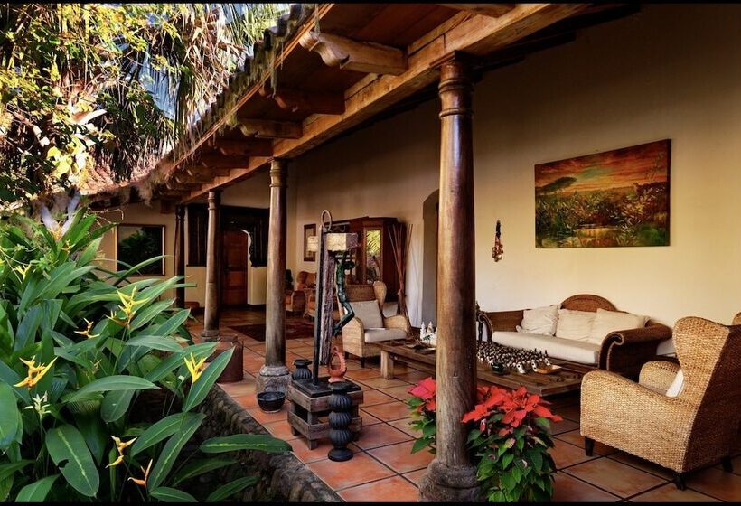 Отель Los Almendros De San Lorenzo