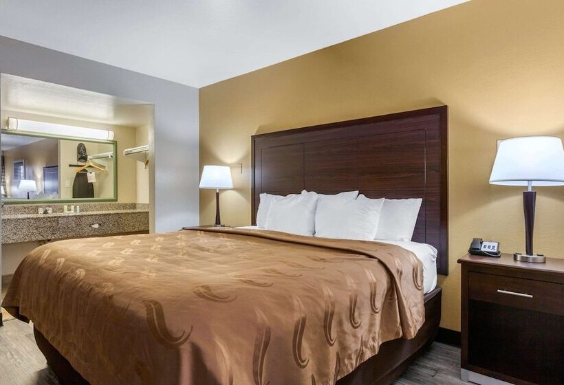 בית מלון כפרי Quality Inn & Suites Near Downtown Mesa