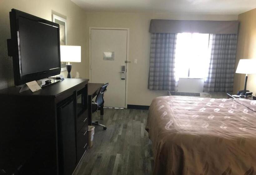 בית מלון כפרי Quality Inn & Suites Near Downtown Mesa