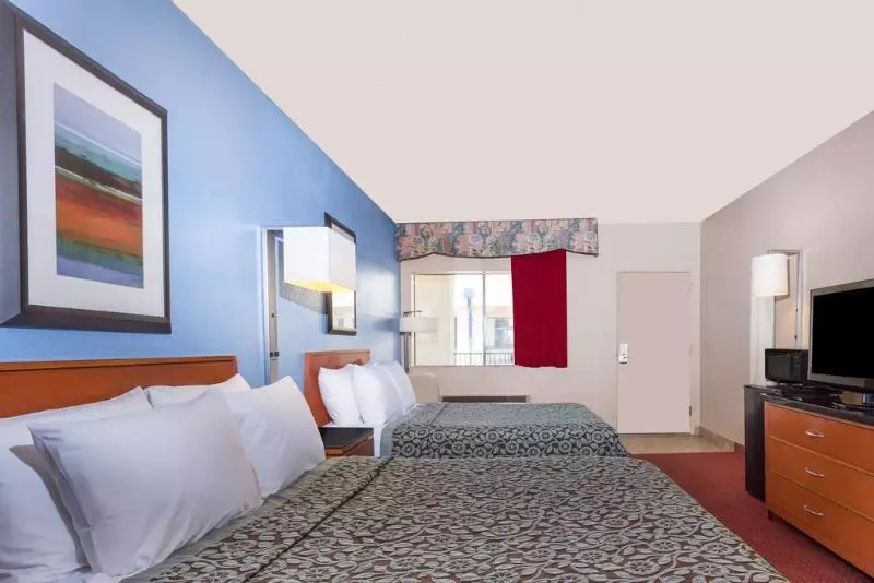 בית מלון כפרי Quality Inn & Suites Near Downtown Mesa