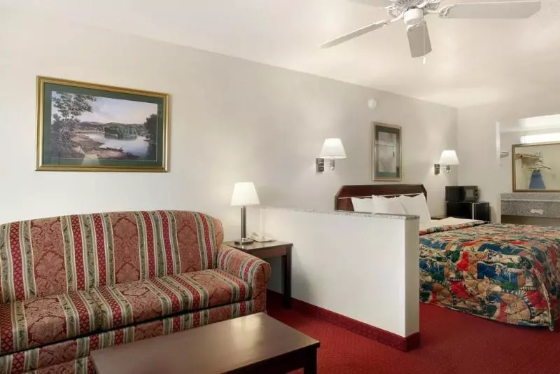 בית מלון כפרי Quality Inn & Suites Near Downtown Mesa