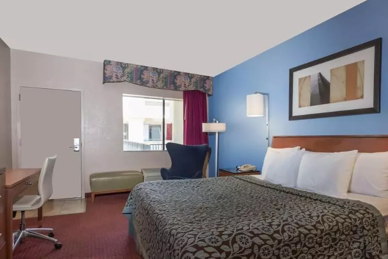 בית מלון כפרי Quality Inn & Suites Near Downtown Mesa