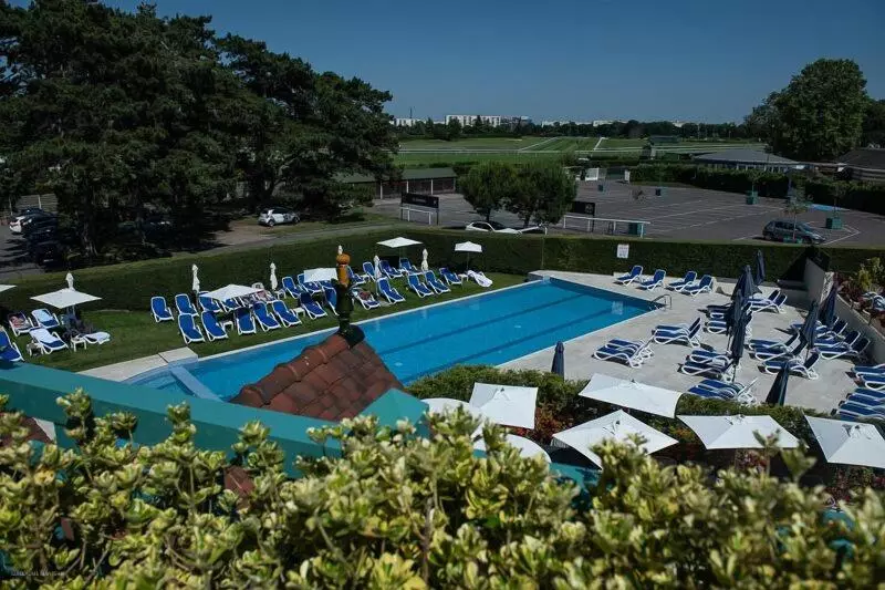 Hôtel Renaissance Paris Hippodrome De St Cloud